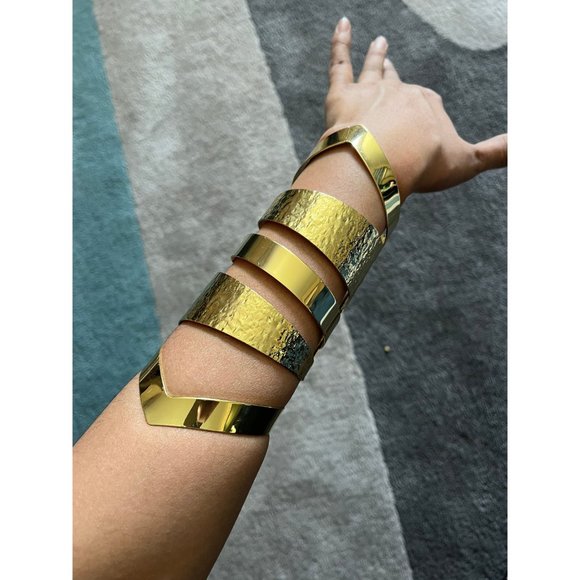 Huge wide gold cuff bracelet chunky bangle costume pageant wedding statement - Picture 4 of 6